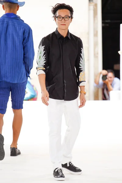 Look 39